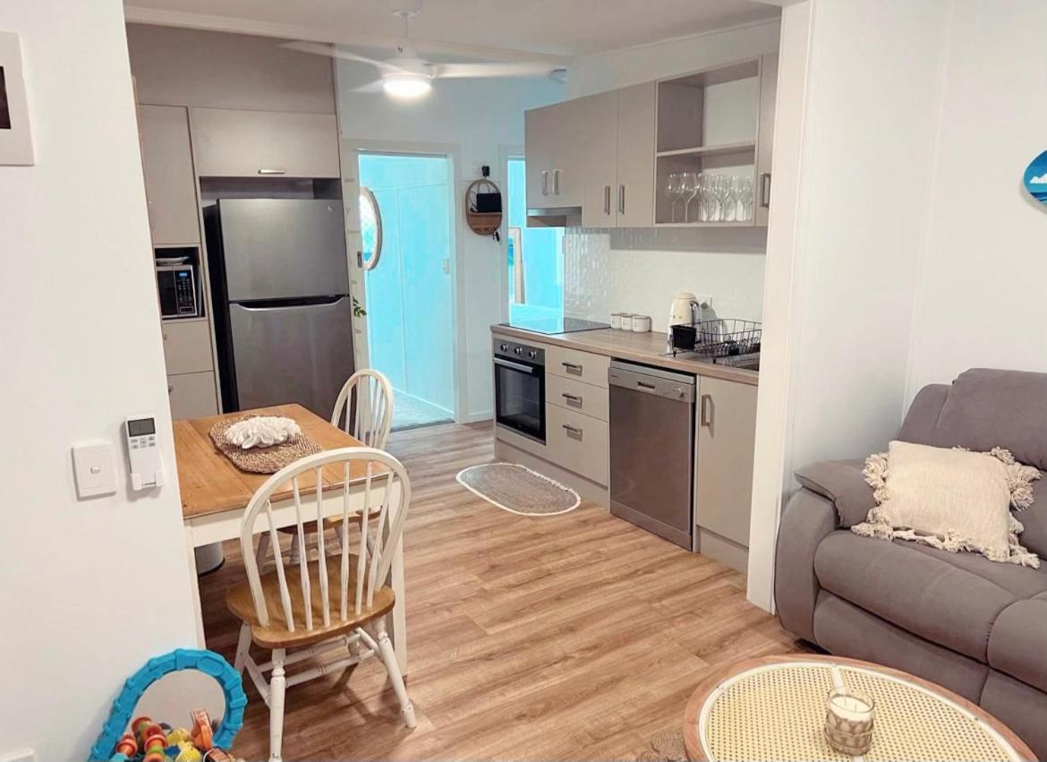The Luv Shack At The Beach ヤプーン エクステリア 写真